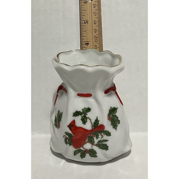 Collectible Lefton Christmas Bud Vase 03729 Cardinal Holly Berries Hand Painted - Picture 4 of 7